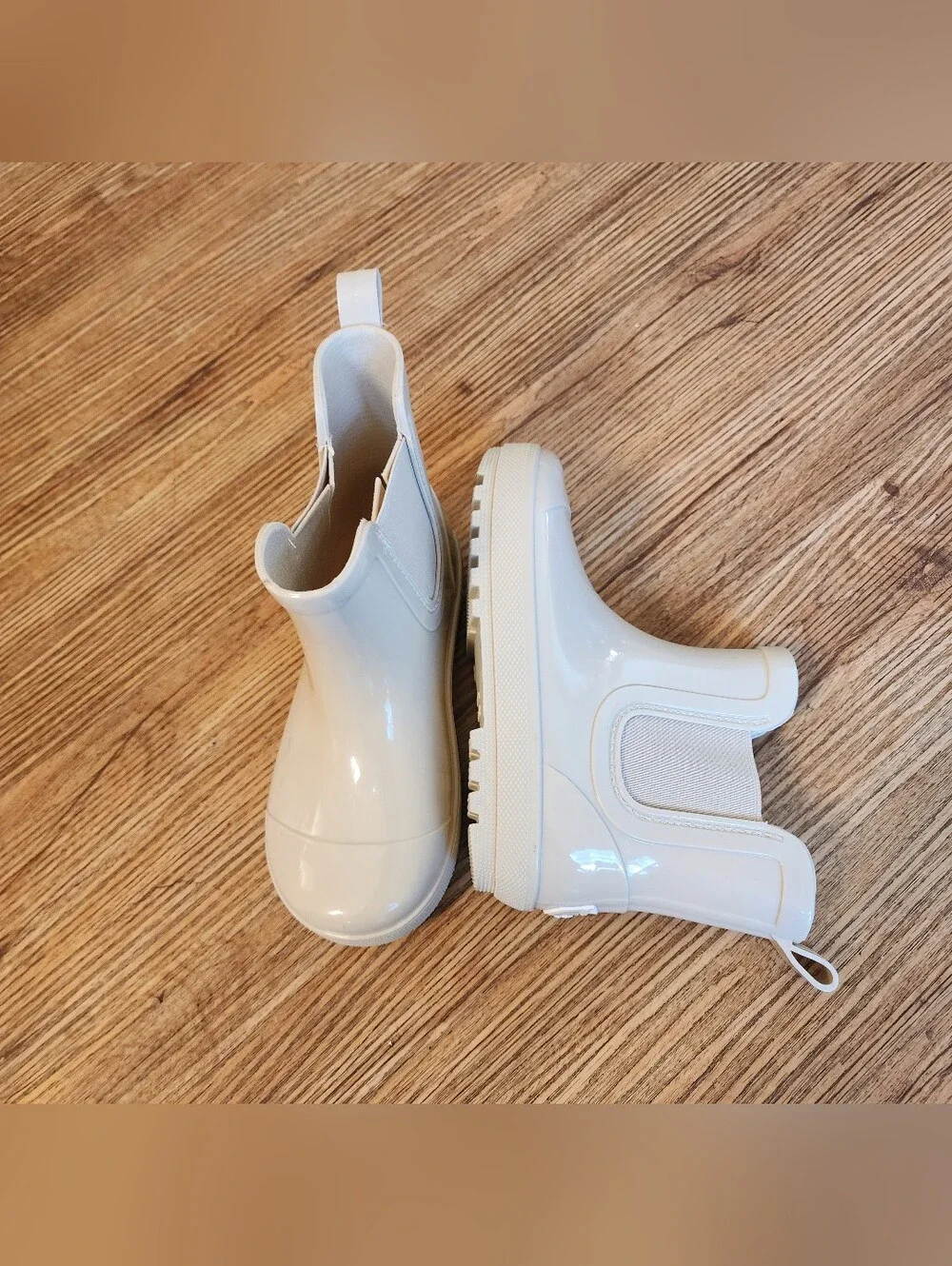 Size 13 BEARPAW TODDLER AND  Kids Neutral Beige Rain Boot Chelsea - Unbranded